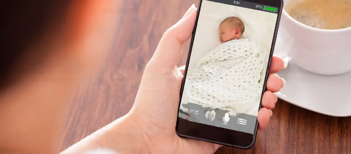 Babyphone Smartphone au petit déjeuner